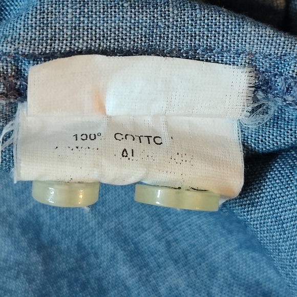 What Goes Around Comes Around chambray men's button down shirt. Small. - Picture 6 of 7